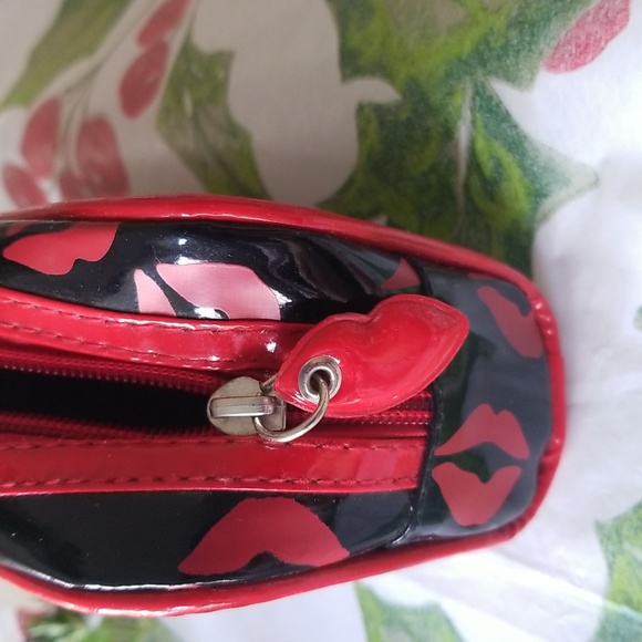 Lulu by Lulu Guinness makeup bag - Picture 2 of 4